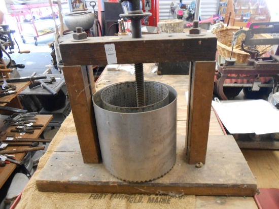 FRUIT PRESS