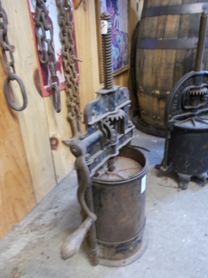 SMALL JUICER
