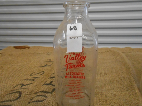 QTY 1) VALLEY FARMS GLASS QUART MILK JAR