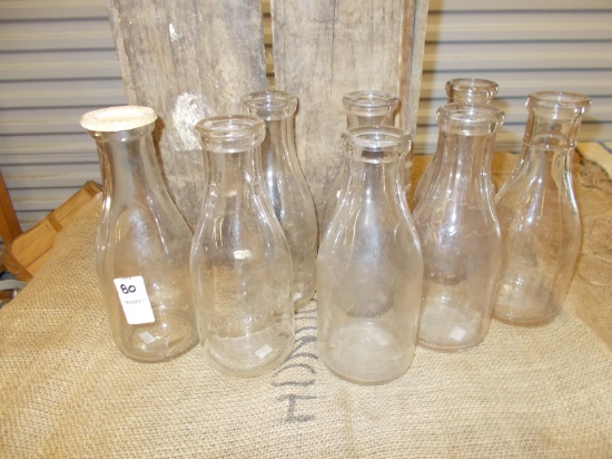 QTY 8) QUART GLASS MILK JAR 1 JAR HAS LID