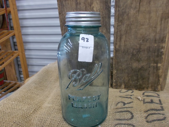 BALL 1/2 GALLON PERFECT MASON JAR W/ LID