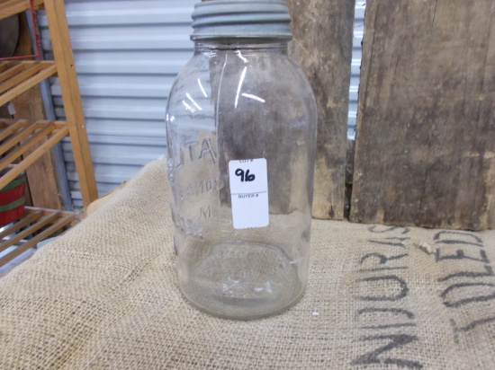 ATLAS STRONG SHOULDER 1/2 GALLON JAR W/ LID