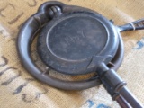 CRESCENT WAFFLE IRON W/ STAND