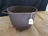 THREE LEGGED 1 1/2 GALLON CAST IRON POT