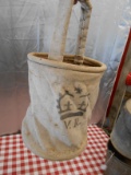 BURLAP ROUND SACK W/ HANDLE
