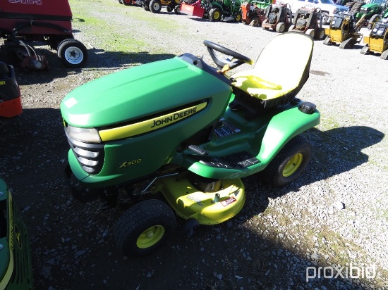 JOHN DEERE X300 MOWER HST, 512 HOURS