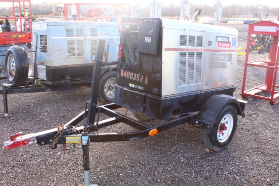 LINCOLN ELECTRIC VANTAGE 500 WELDER GENERATOR ON TRAILER, TAG #3061