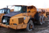 VOLVO A40D ARTICULATED DUMP TRUCK OWNER STATES RUNS, BUT NEEDS DROPBOX, INOPERABLE, W/ TAILGATE, S/N