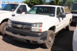 2003 CHEVROLET 2500 HD EXTENDED CAB PICKUP TRUCK 4X4, AUTO TRANS, LONG BED, POWER WINDOWS AND DOORS,