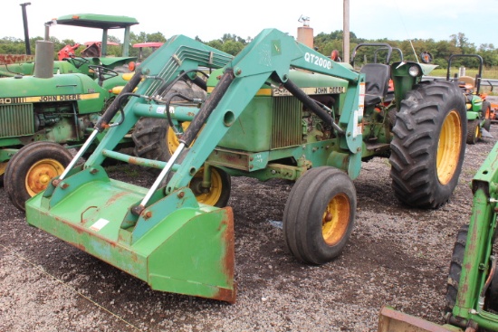 JOHN DEERE 2440 2WD TRACTOR W/LOADER 3PT HITCH, PTO, SINGLE REMOTE, SHOWING 618 HRS, S/N UNVERIFIED,