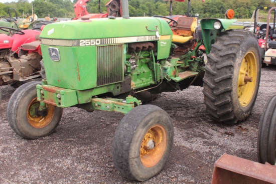 JOHN DEERE 2550 2WD TRACTOR 3PT HITCH, PTO, DUAL REMOTES, SHOWING 19,163 HRS, S# L0255OL512014, TAG#
