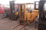 CAT T408 GASOLINE FORKLIFT SHOWING 3358 HRS, S/N# 86W00648, TAG# 9413