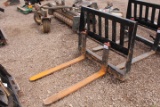 SKID STEER QUICK ATTACH PALLET FORKS