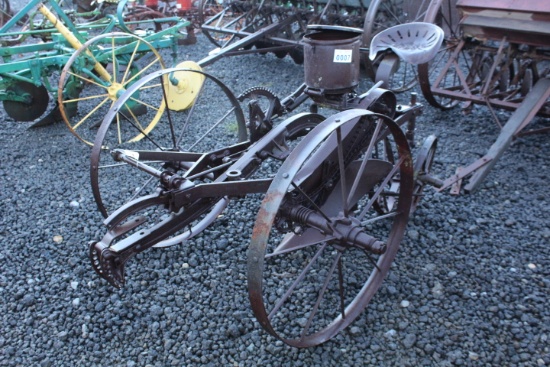 HORSE DRAWN INTERNATIONAL POTATO PLANTER