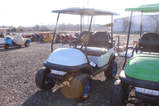 2018 CLUB CAR LIFTED ELECTRIC GOLF CART