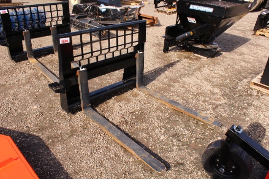 UNUSED CAT 48" SKID STEER PALLET FORK ATTACHMENT