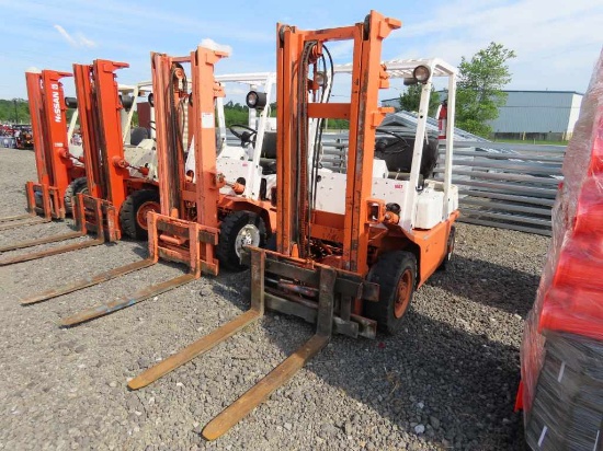 NISSAN 257H FORKLIFT