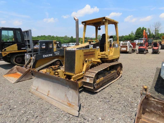 CAT D3C DOZER