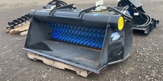 BLUE DIAMOND 60" SKID STEER ROCK SCREENING BUCKET