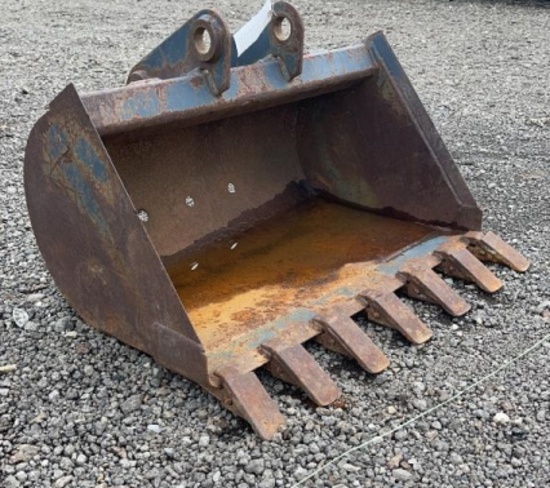 36" EXCAVATOR BUCKET FITS KOMATSU