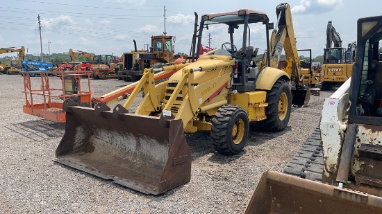 KOMATSU WB40 BACKHOE
