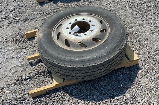 285/75R24.5 SEMI TIRE WITH ALUMINUM RIM