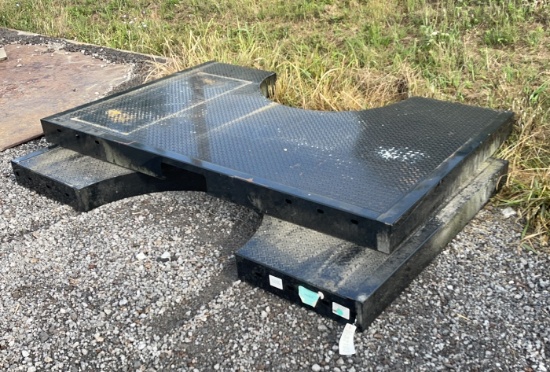 QTY 2) 5'X8' KNAPHEIDE FLAT BED PANELS