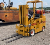 ALLIS CHALMER ACC35 LP FORK LIFT