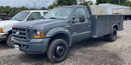 2005 FORD F-450 SERVICE TRUCK 2WD