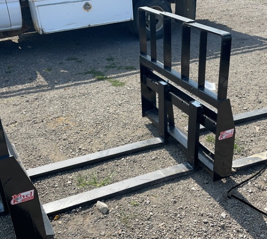 UNUSED KIVEL 48" SKID STEER FORKS