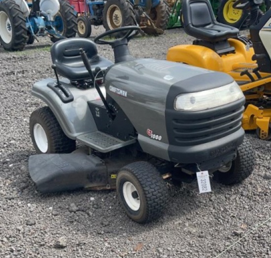 CRAFTSMAN LT1000 RIDING LAWN MOWER
