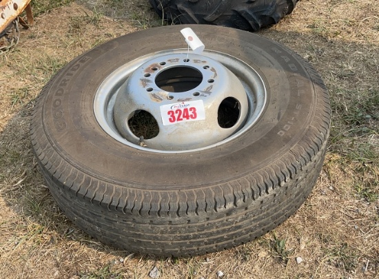 8 LUG 16" DUAL TANDEM TRAILER TIRE AND RIM