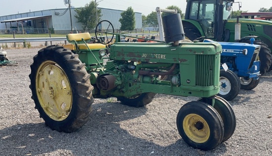 JOHN DEERE 50 ANTIQUE TRICYCLE TRACTOR