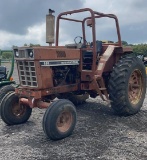 INTERNATIONAL 886 TRACTOR 2WD