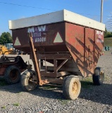 M&W 200B GRAVITY WAGON WITH 6 LUG RUNNING GEAR