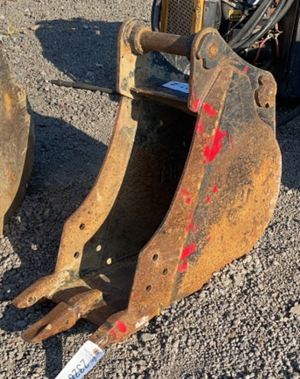 12" CAT EXCAVATOR BUCKET FITS 305