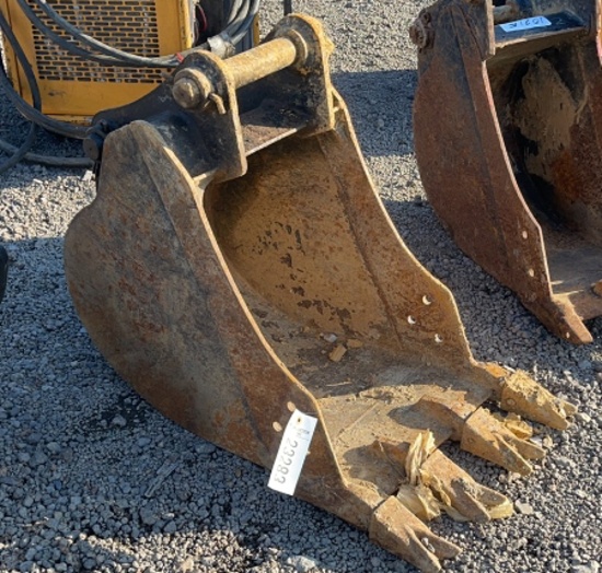 18" CAT EXCAVATOR BUCKET FITS 305