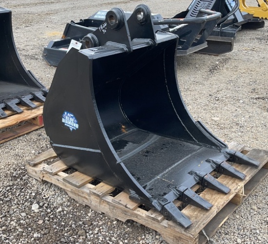 BLUE DIAMOND 30" EXCAVATOR BUCKET
