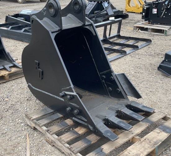 BLUE DIAMOND 24" EXCAVATOR BUCKET