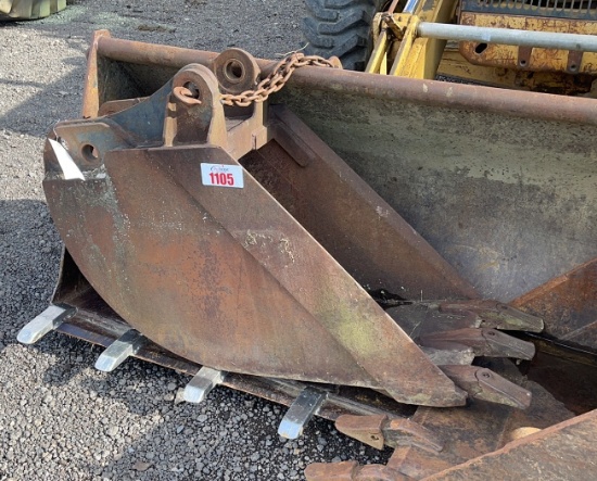 18" FORD BACKHOE BUCKET