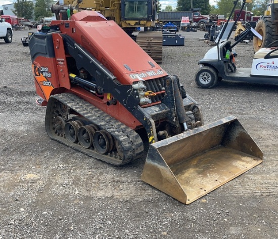 2017 DITCH WITCH SK800 WALK BEHIND SKID STEER