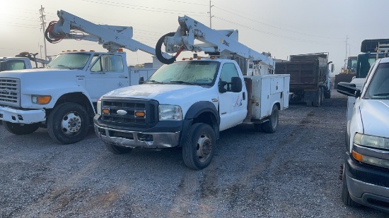 2006 FORD F-550 BUCKET TRUCK