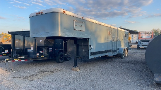 25' HORSE TRAILER