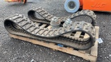 PAIR OF GETIT 300X74X52.5 EXCAVATOR TRACKS