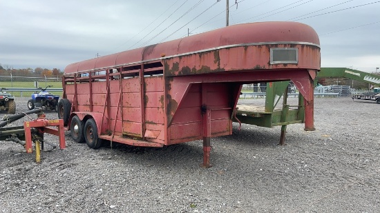 16' GOOSENECK LIVESTOCK TRAILER