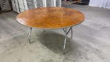 QTY 11) 5' ROUND TABLE