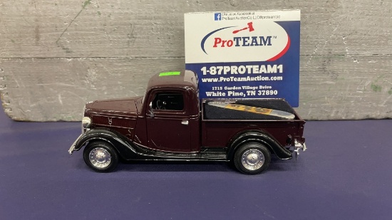 1937 FORD PICK UP 1:24 SCALE W/ UNUSED KNIFE