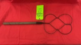 ANTIQUE GREEN HANDLE RUG BEATER