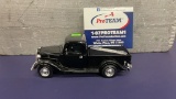 1937 FORD PICK UP 1:24 SCALE W/ UNUSED KNIFE