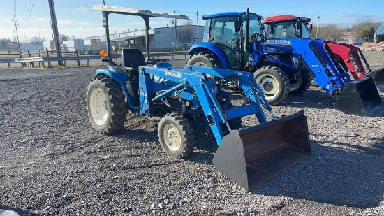 NEW HOLLAND 1630 TRACTOR